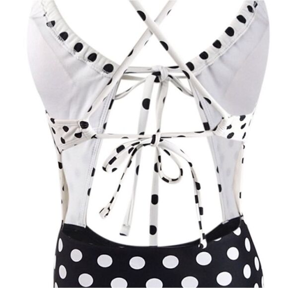 Hula honey polka dotted cut out one piece swimsuit - Picture 5 of 11
